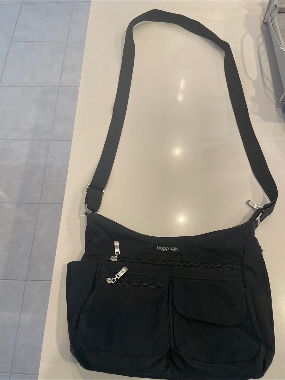 Baggallini Black Crossbody Messenger Bag with Multiple Front Pockets